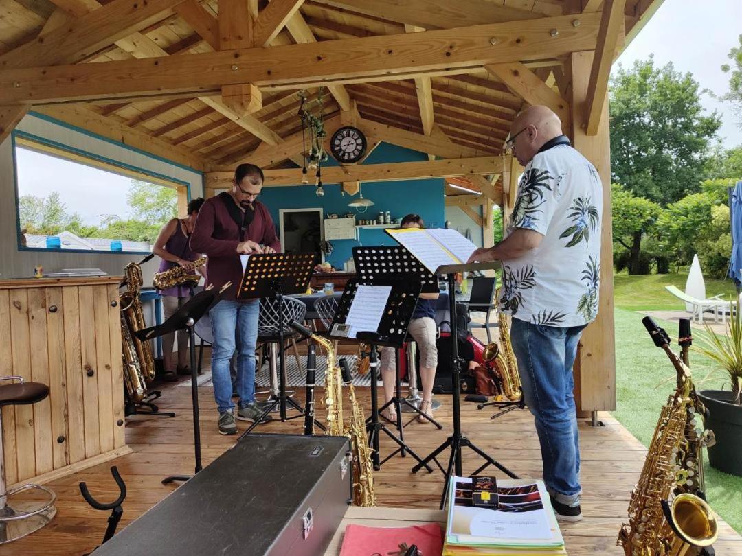 Les chalets Salinéens Salies-du-Salat Extérieur photo